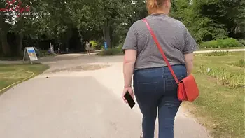 saggy tits no bra in public