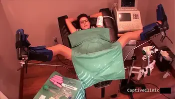 the sex s german tourist helena price see doctor tampa since shes not feeling well walks into trap captivecliniccom