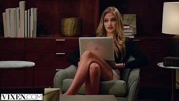 VIXEN Sexy influencer recruits BF for some intimate content: Blowjob, Missonary  Spooning Porn