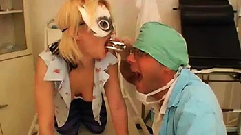 Spunky Doctor King exploring a vagina: Blowjob, Doggy  Cowgirl Porn