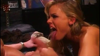 Keri Windsor sex: Blowjob, Amateur  Blonde Porn