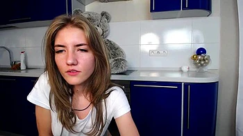 Hot sexy dancing babe: Big Ass, Blonde  Hottie Porn