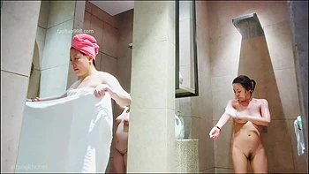 Asian Babes in Shower 576