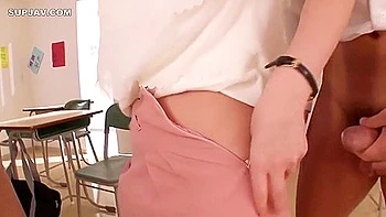 Beautiful Teacher Stop Student 18+ Fighting By Offering Sex Lesson - Rina Ishihara