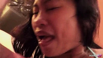 German Tourist Fucks Asian Girl No Condom in Thailand Hotel - Real Amateur Sex & Facial Cumshot