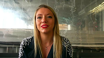 Savannah Bond's Stormy Consultation - Jacquie et Michel TV