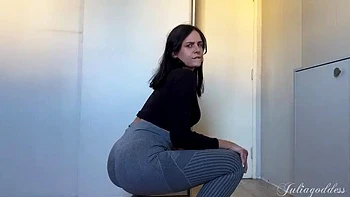 Shamelesscouple Anal Riding: Hardcore Train Sex with Huge Booty MILF in 4K