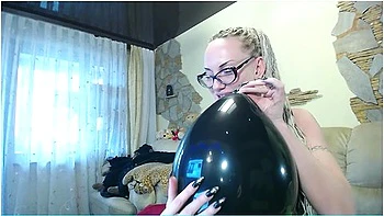 Loners Welcome! Blonde And Black Balloon
