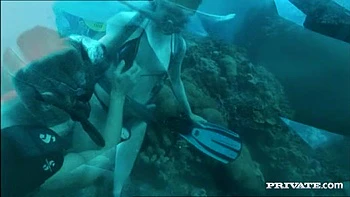 Sabina Is Fucked Underwater before the Ocean Is Filled with Tiny Sperm - Private Porn Sex Videos