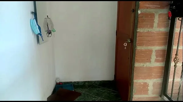 me hecha un rapidin en la puerta de la casa antes de irme a trabajar y mi esposo casi nos descubre en medellin colombia