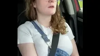 Nerdy Country Girl Rubs Herself in her Car
