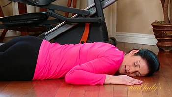 Alicia Silver works out her body AND pussy