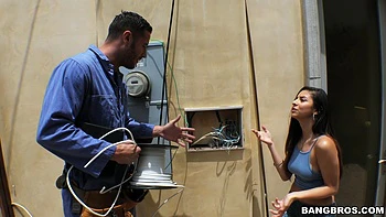 Nina North trades cable package for pussy