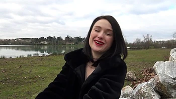 Abby teleports to the other side of the screen! - Jacquie et Michel TV