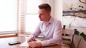 Ada, 26, is hungry for something new... - Jacquie et Michel TV