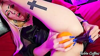 Robin Coffins In Sarina And Robin - Milf Porn