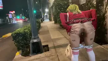 Se fue de pinta y se masturba en la calle hasta lograr un squirting