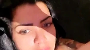 Hot brunette: Chaturbate, Bbw  Deep Throat Porn