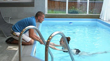 Skinny teen Sunny Honey gets fucked in doggy style