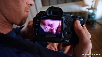 Blonde Babe Gets Fucked In A Photo Session With Bonni Gee And Danny D