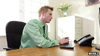 Achingly Fresh Teen Madison Poses for Nude Photos