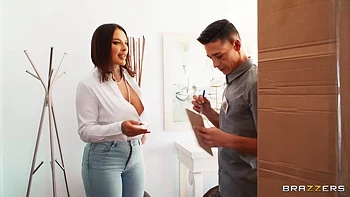 Needs To Get Fucked Asap So She Orders A With Lina Paige, Lola Bonita And Jordi Polla