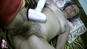 Granny pussy: Blowjob, Missonary  Licking Porn