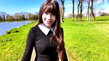 Explosive boat trip for Emma, 30 years old! - Jacquie et Michel TV