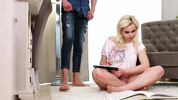 Blondie Wants Dick - Keit Flames