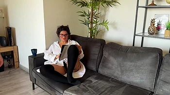 A tailor-made role for Queen! - Jacquie et Michel TV