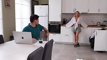 Plumber cleans out my cunt with his donger