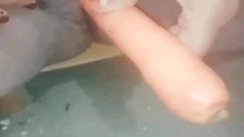 Desi Aunty Shows Her Body To Boyfriend