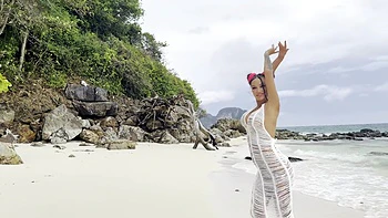 Monika Fox Swims In Sea And Fucks Pussy With A Big Dildo On A