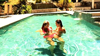 Hot Lesbos Satiate Each Other