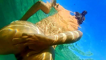 Underwater Sex and Creampie Vagina Cleaning