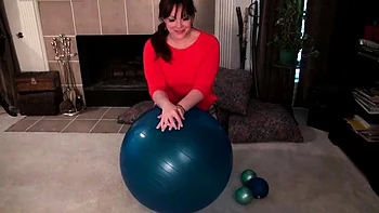 solo comp with big-assed mature hookers