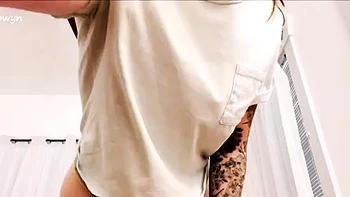 Ellie Rowyn - Step-Sister Catches You