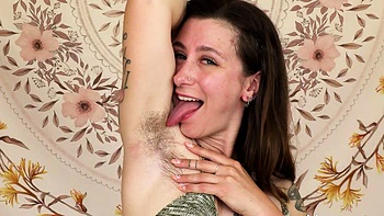 NAUGHTYNATURAL   Hairy Cam Girl