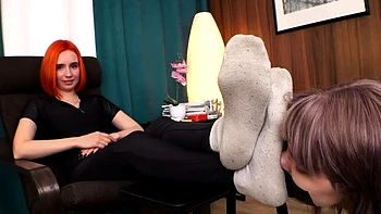 Under Girls Feet – Enjoy The Smell Of My Socks Slave Girl