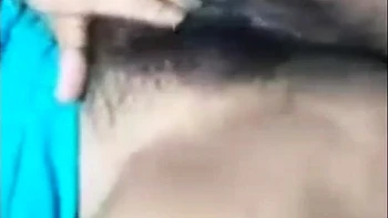 Telugu girl Sugandha Choppari showing her puku to her bf