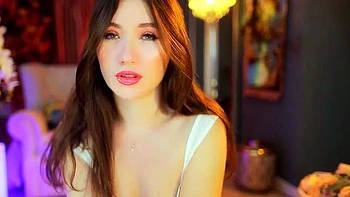 Amateur Webcam Teen Masturbates And Teases