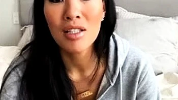 Webcam Asian camgirl testing brand new toy