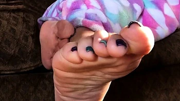 Long Foot Fetish clips at great Amateur Trampling collection