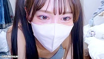 Erotic live chat with cute beautiful girl