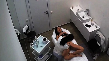美容室監視❤️数人の美しい若い女性が脚を