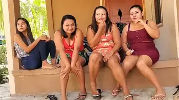 Upskirts of three Salvadorian sluts flashing their panties
