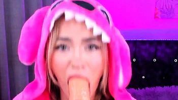 Ahegao teen Aleja really enjoys sucking all the way down