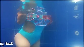 Amputee Touches Herself In The Pool