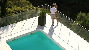 Yuki, 23 years old, from Brussels! - Jacquie et Michel TV