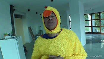 18-Year-Old Mary Monroe Gets An Anal Creampie in POV